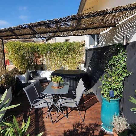 Duplex Avec Spa Et Terrasse En Plein Centre Du Village Saint-Jean-du-Gard Bagian luar foto