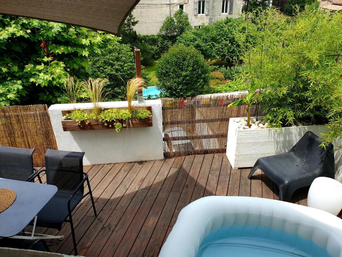 Duplex Avec Spa Et Terrasse En Plein Centre Du Village Saint-Jean-du-Gard Bagian luar foto