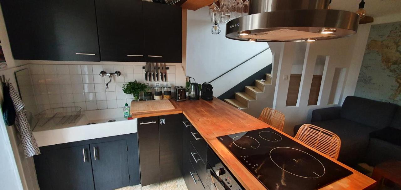 Duplex Avec Spa Et Terrasse En Plein Centre Du Village Saint-Jean-du-Gard Bagian luar foto