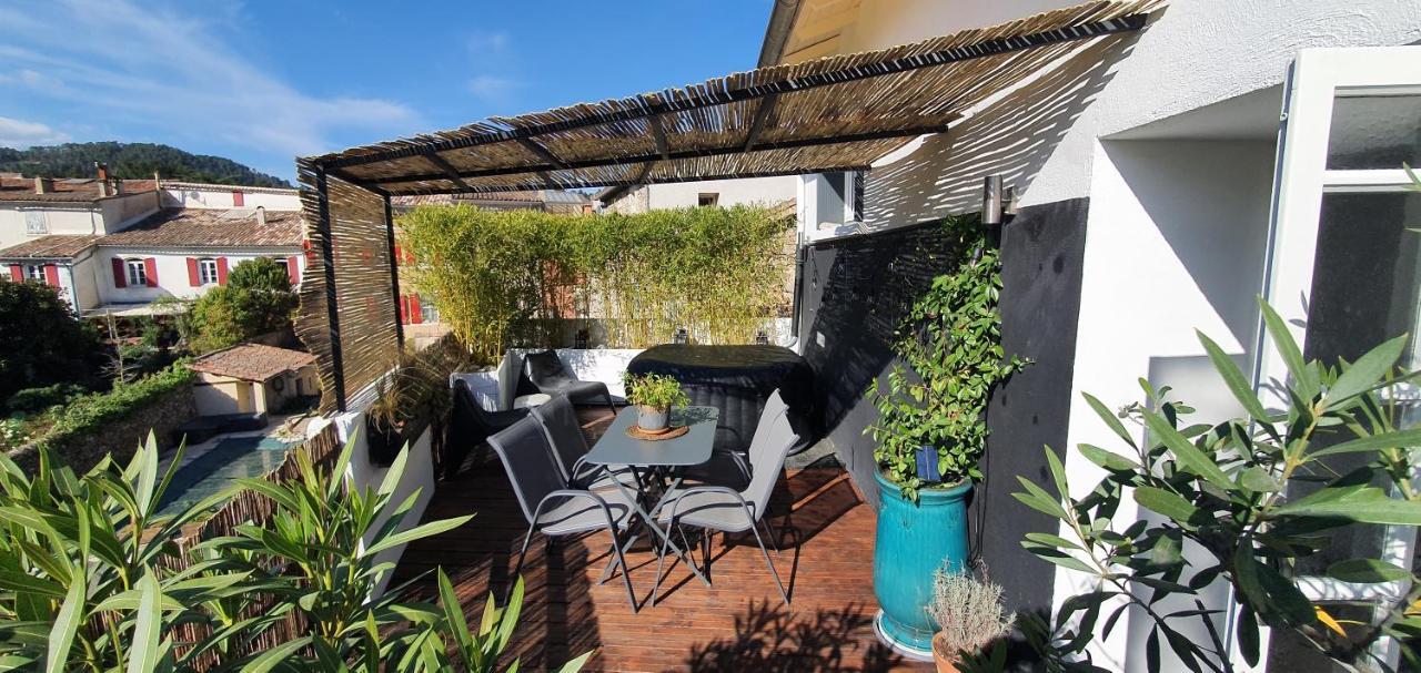 Duplex Avec Spa Et Terrasse En Plein Centre Du Village Saint-Jean-du-Gard Bagian luar foto